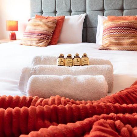 Best Price! 2 Bed City Centre - 4 Single Beds Or 2 Super King, Smart Tvs, Sofa Bed & Free Secure Parking Southampton Buitenkant foto