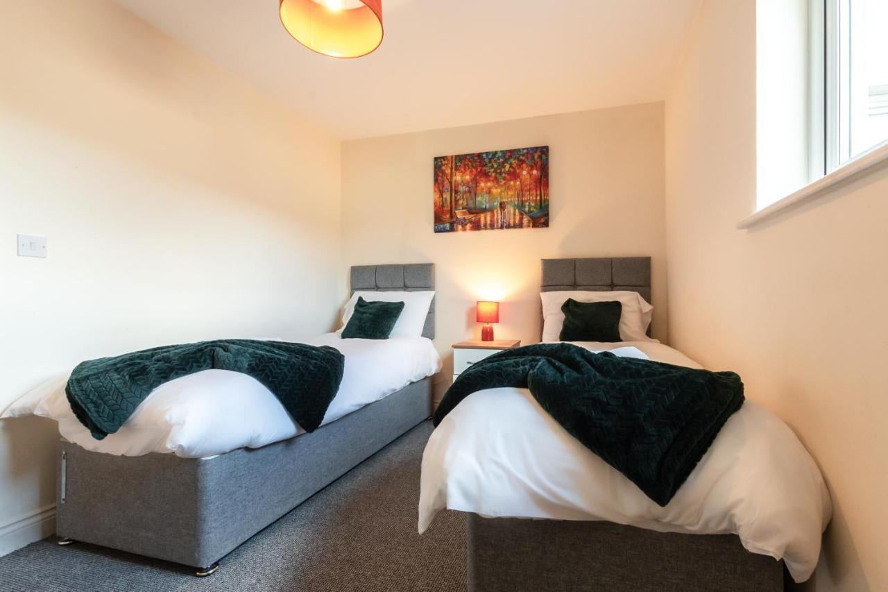 Best Price! 2 Bed City Centre - 4 Single Beds Or 2 Super King, Smart Tvs, Sofa Bed & Free Secure Parking Southampton Buitenkant foto