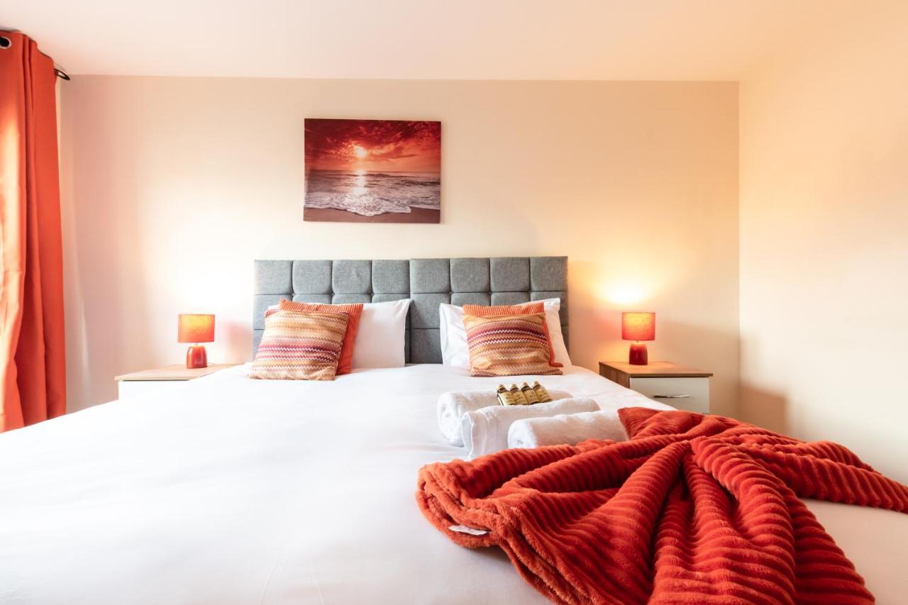 Best Price! 2 Bed City Centre - 4 Single Beds Or 2 Super King, Smart Tvs, Sofa Bed & Free Secure Parking Southampton Buitenkant foto