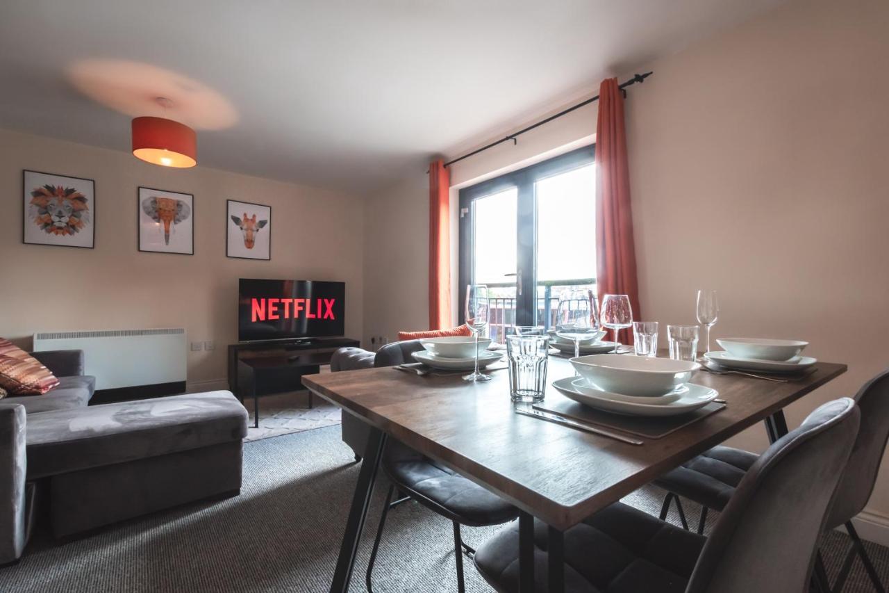 Best Price! 2 Bed City Centre - 4 Single Beds Or 2 Super King, Smart Tvs, Sofa Bed & Free Secure Parking Southampton Buitenkant foto