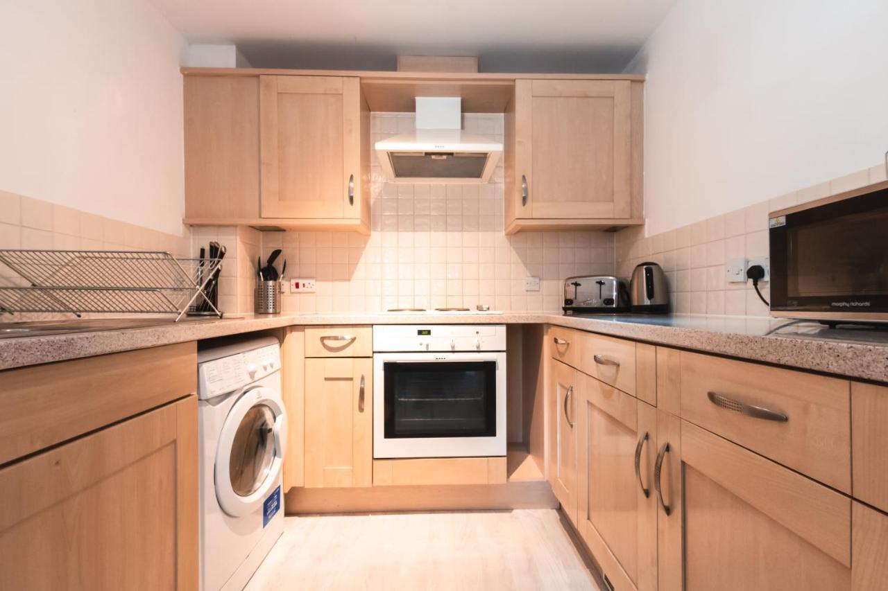 Best Price! 2 Bed City Centre - 4 Single Beds Or 2 Super King, Smart Tvs, Sofa Bed & Free Secure Parking Southampton Buitenkant foto