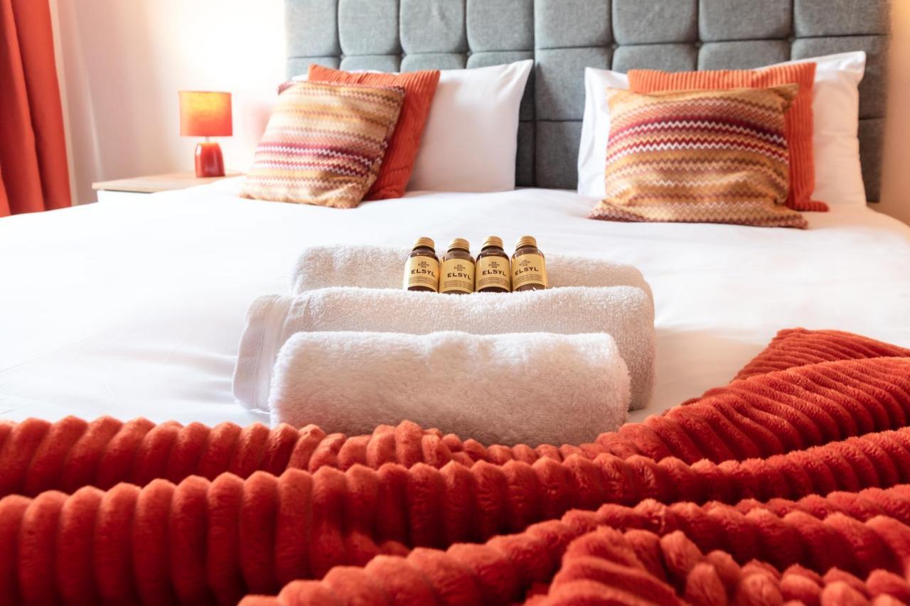 Best Price! 2 Bed City Centre - 4 Single Beds Or 2 Super King, Smart Tvs, Sofa Bed & Free Secure Parking Southampton Buitenkant foto