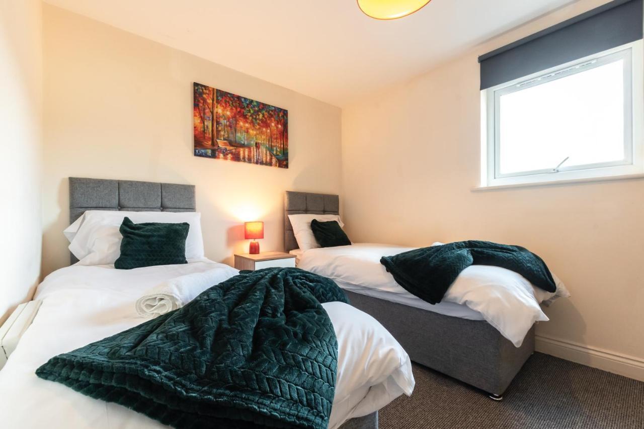 Best Price! 2 Bed City Centre - 4 Single Beds Or 2 Super King, Smart Tvs, Sofa Bed & Free Secure Parking Southampton Buitenkant foto